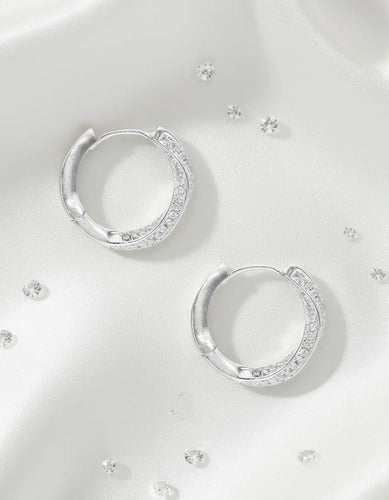 Aretes Huggies Elegante Plata 925 Entrelazados Con Circonias Plateado