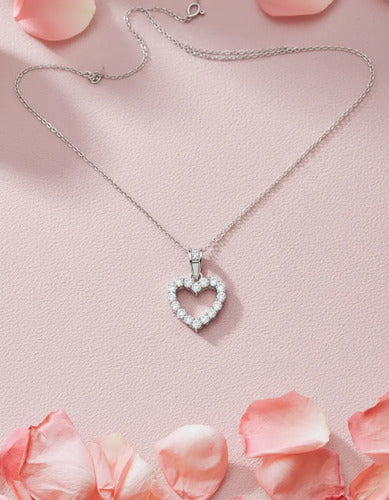 Collar Elegante Plata Con Dije Corazón Alrededor Circonitas Plateado