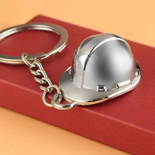 Llavero Con Casco De Ingeniero. Plateado